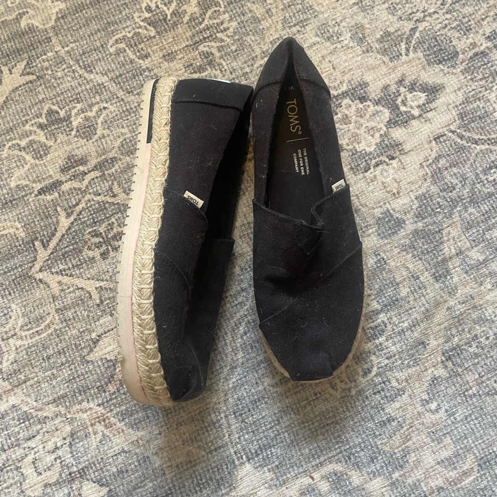 TOMS Women's Black Espadrilles